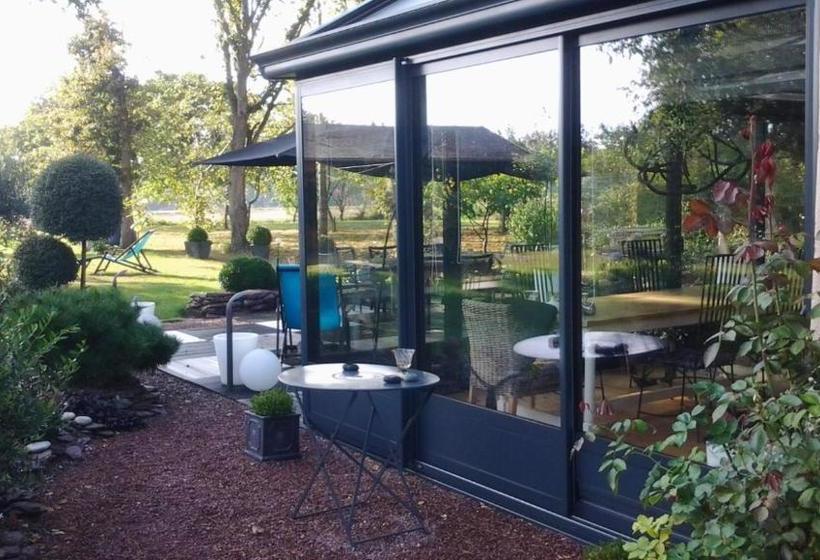 Bed and Breakfast Patis De Cahot Au 108