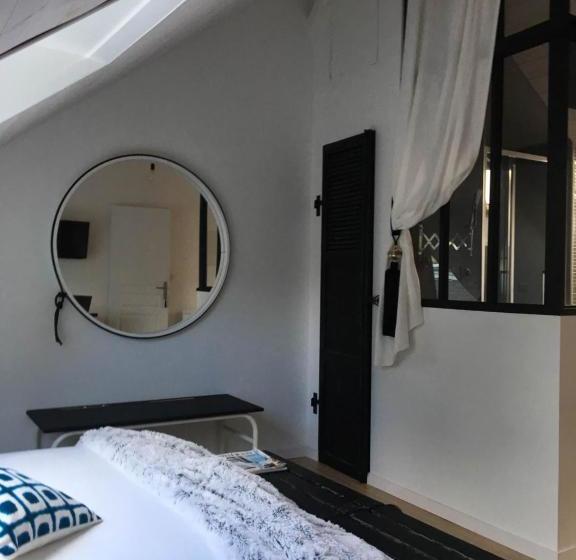 Bed and Breakfast Patis De Cahot Au 108