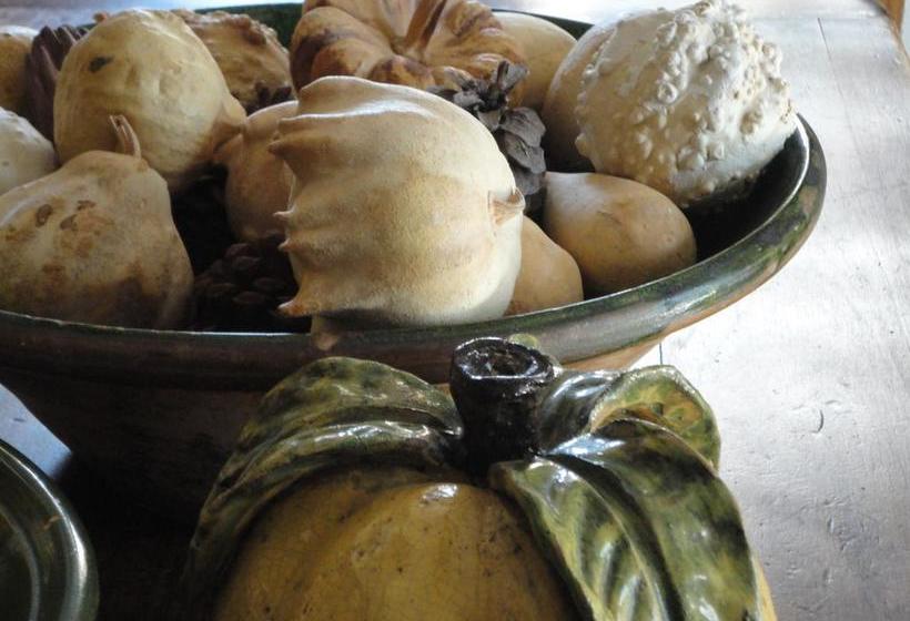 تختخواب و صبحانه La Chênaie De Gordes