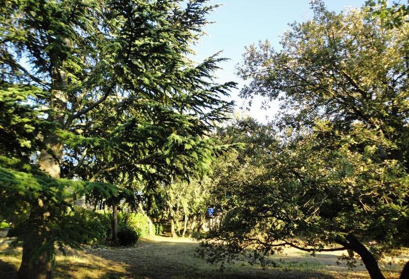 تختخواب و صبحانه La Chênaie De Gordes