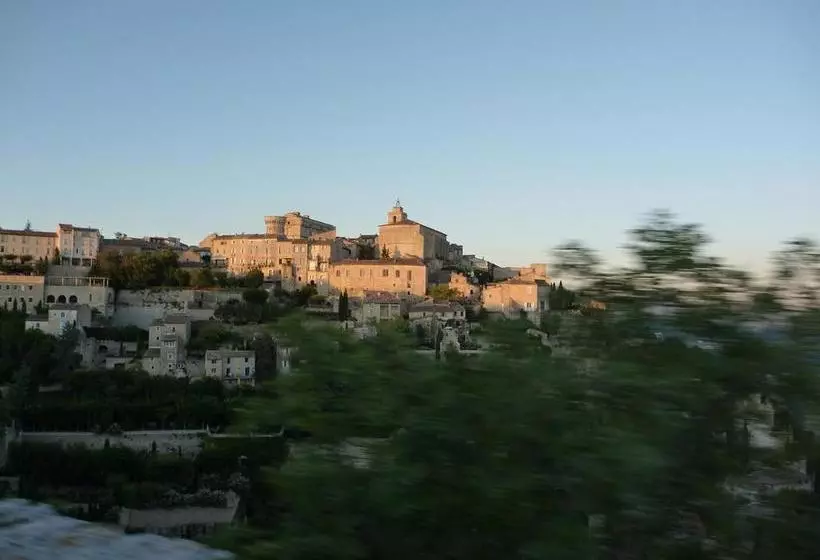 ベッドアンドブレックファースト La Chênaie De Gordes