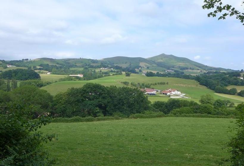 住宿加早餐 Les Fous Du Village