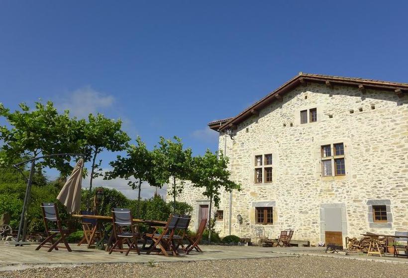 住宿加早餐 Les Fous Du Village