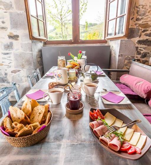 住宿加早餐 Les Fous Du Village