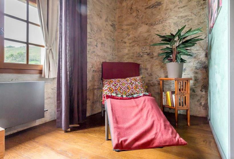 住宿加早餐 Les Fous Du Village