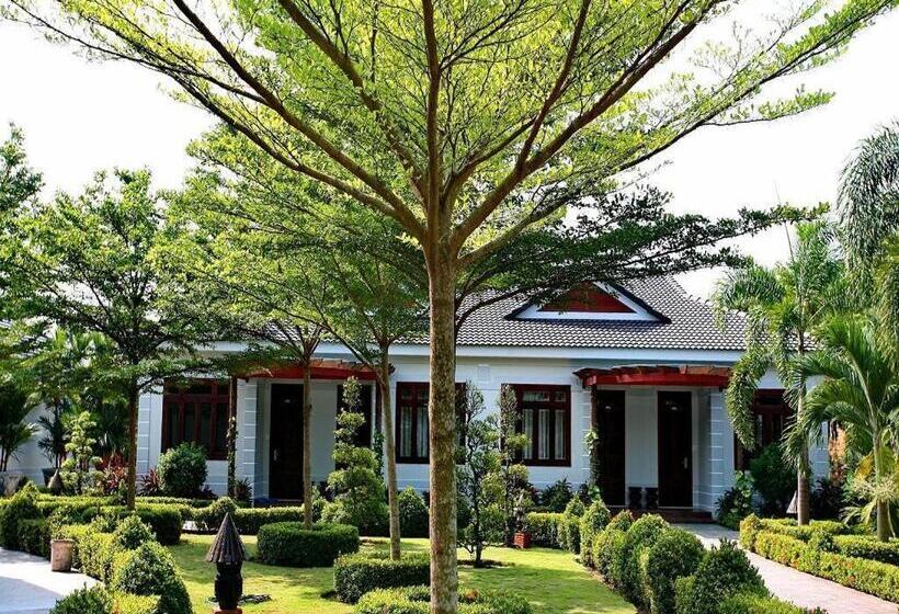 Forever Green Resort