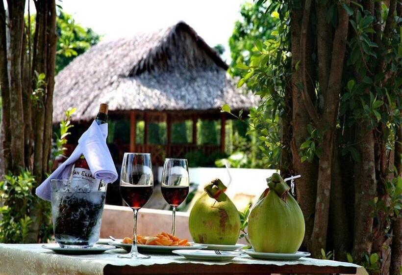 Forever Green Resort