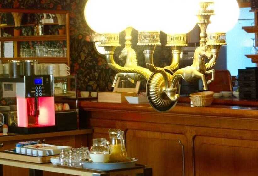 فندق Du Cheval Rouge