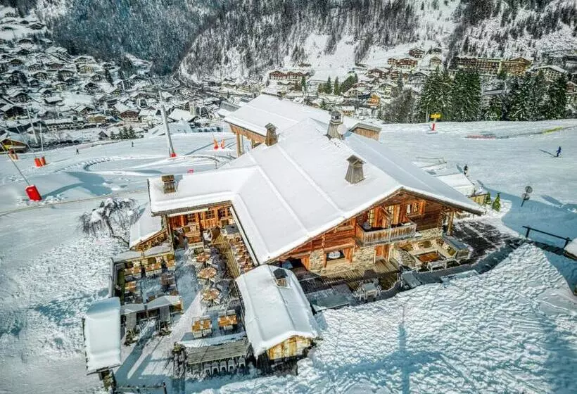 هتل Le Vieux Chalet