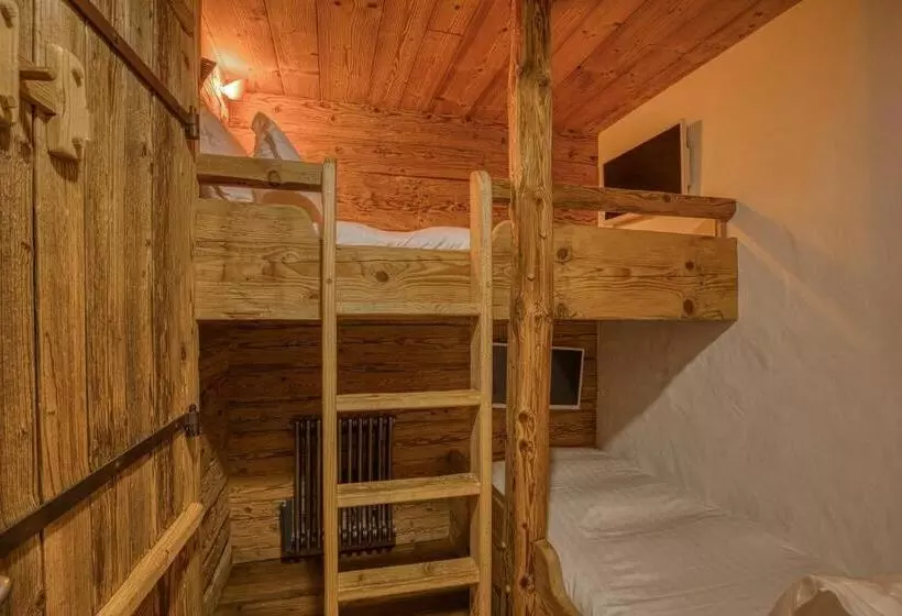 هتل Le Vieux Chalet