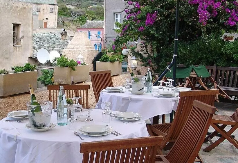 ホテル Le Vieux Moulin