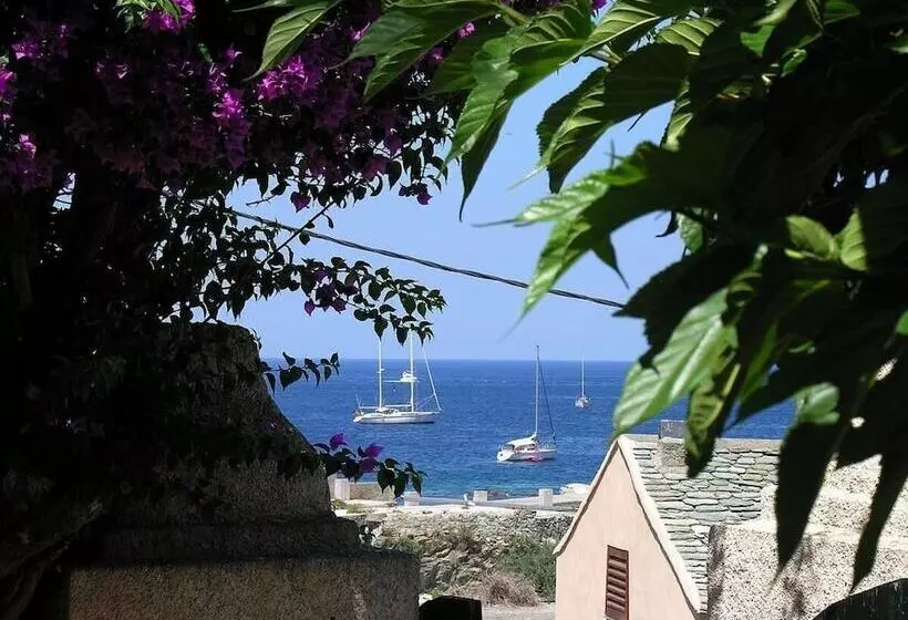 ホテル Le Vieux Moulin