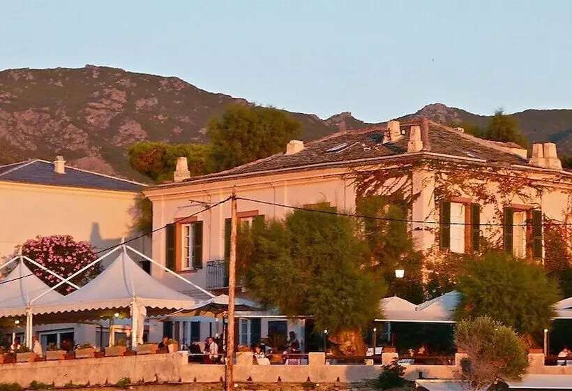 ホテル Le Vieux Moulin