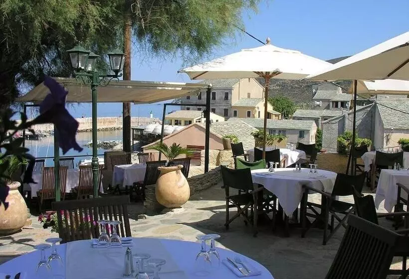 ホテル Le Vieux Moulin