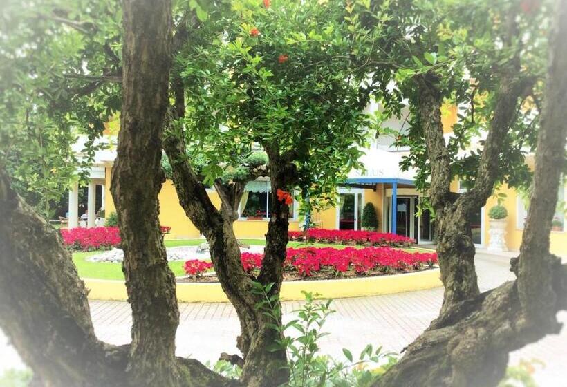 ホテル Terme Salus