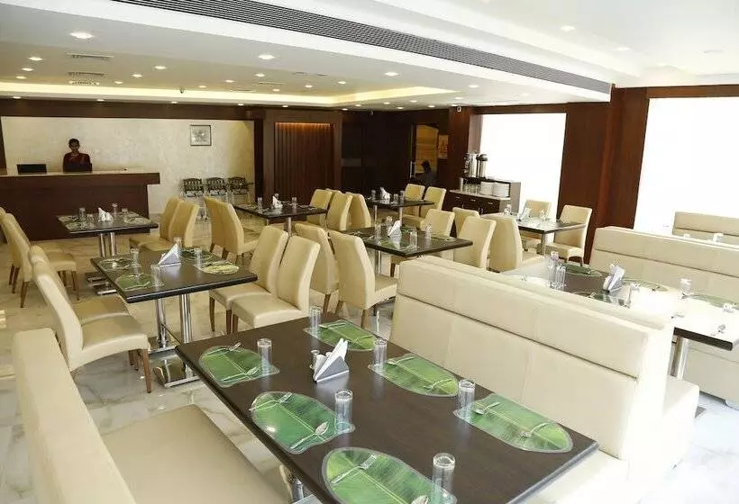 ホテル The Ocean Pearl Udupi