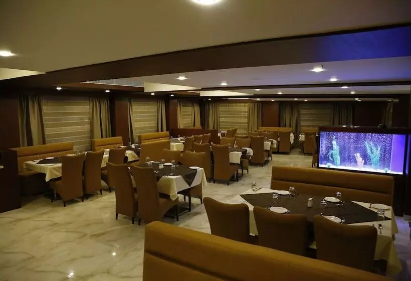 ホテル The Ocean Pearl Udupi