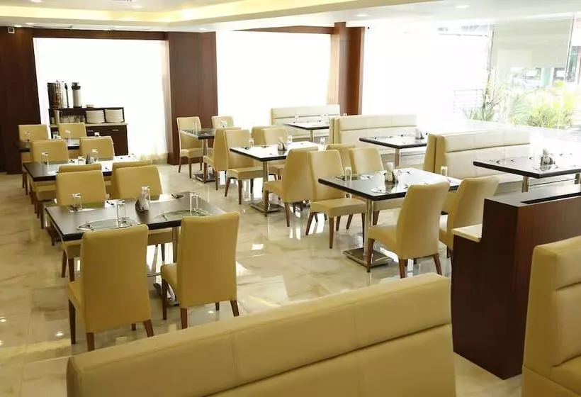 ホテル The Ocean Pearl Udupi