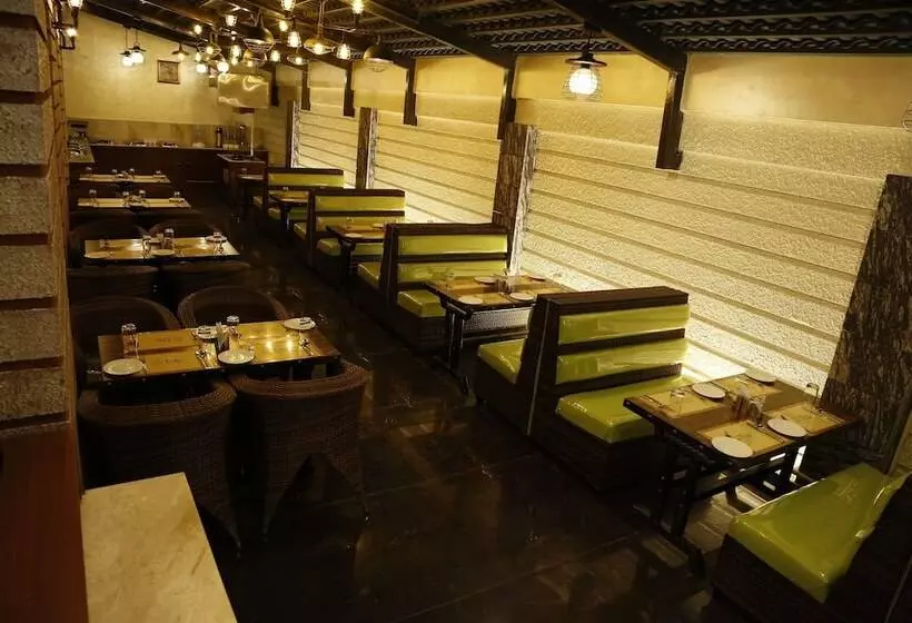 ホテル The Ocean Pearl Udupi