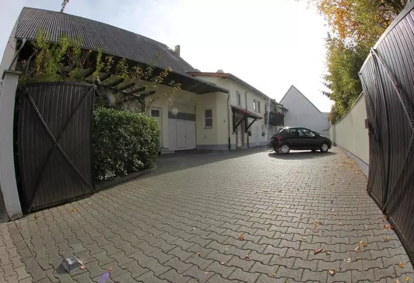 ホテル Zum Löwen