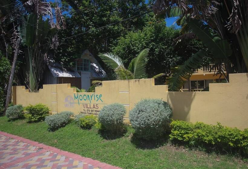 Moonrisevillas