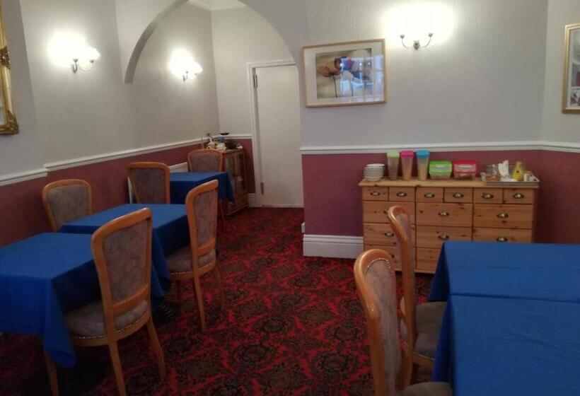 Pensione The Berwick Over 40 S Only