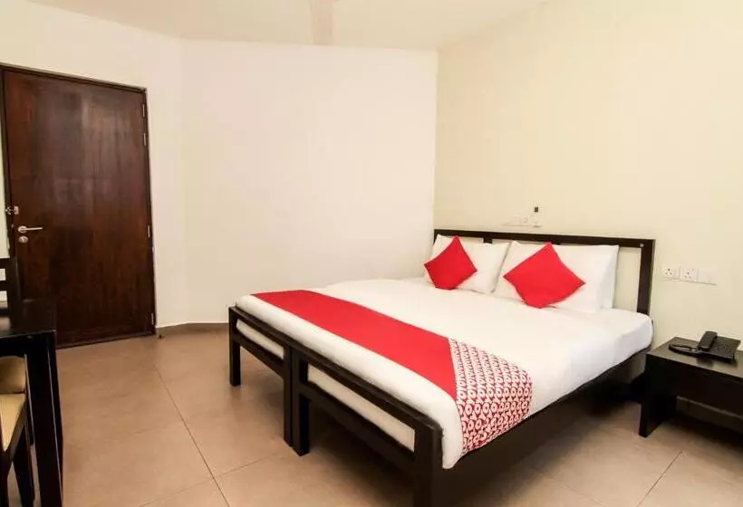 Saninro Hotel   Ragama
