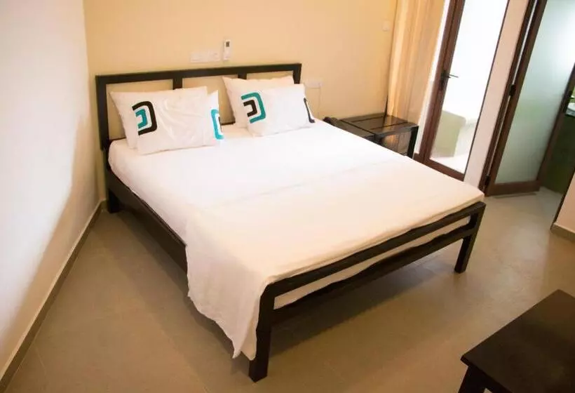 Saninro Hotel   Ragama