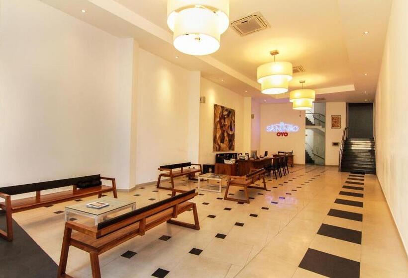 Saninro Hotel   Ragama