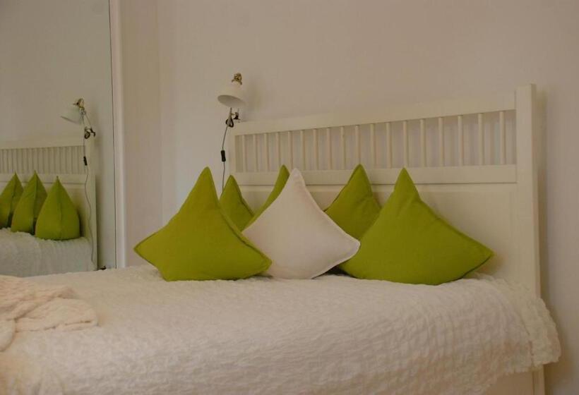 Sweet Clementine B & B