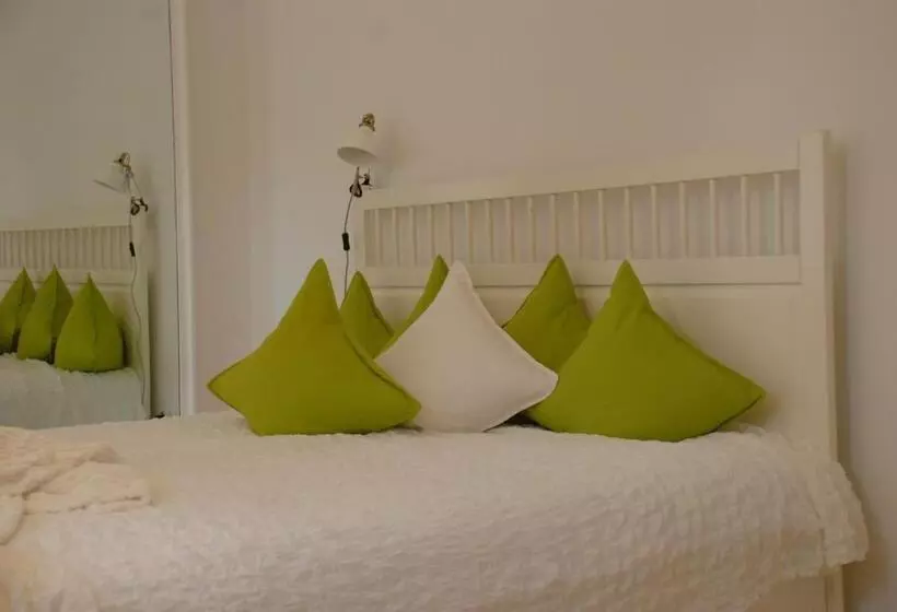 Sweet Clementine B & B