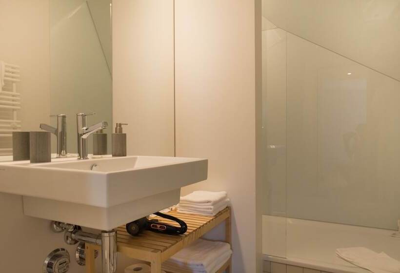 Top City Center Lion Monument