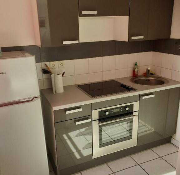 Appartement Charmant A Carcassonne Avec Terrasse