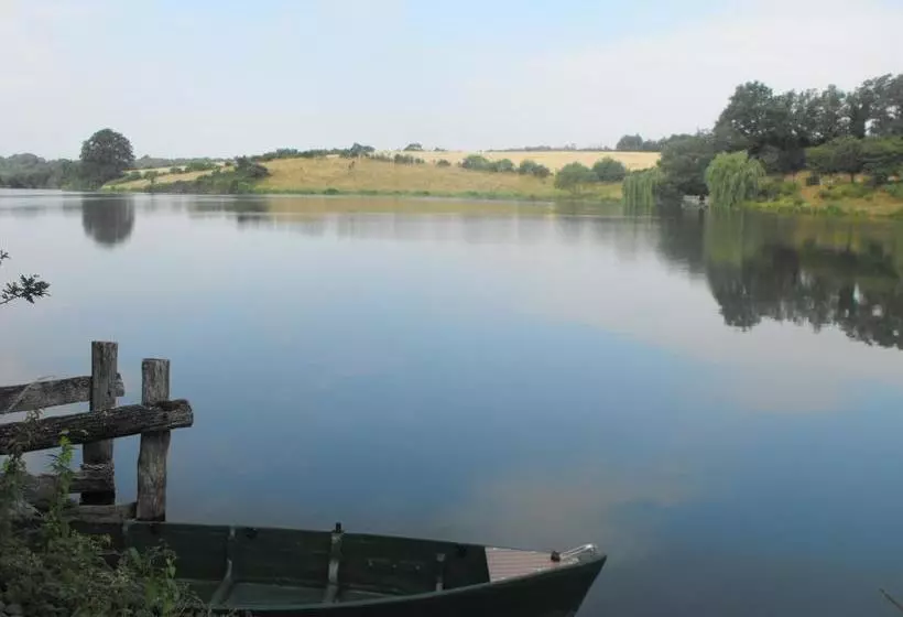 Aamiaismajoitus (B&B) A La Haute Bouillere