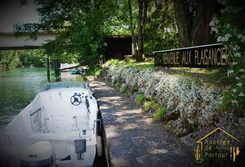 Aamiaismajoitus (B&B) Auberge De Portout
