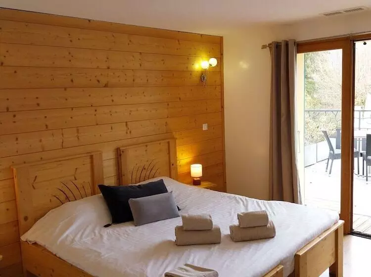 Aamiaismajoitus (B&B) Auberge De Portout