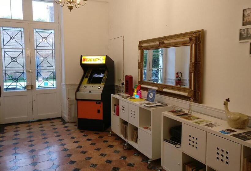 مبيت وإفطار Château De Seurre   No Boring People Please   O6 Io 66 95 83