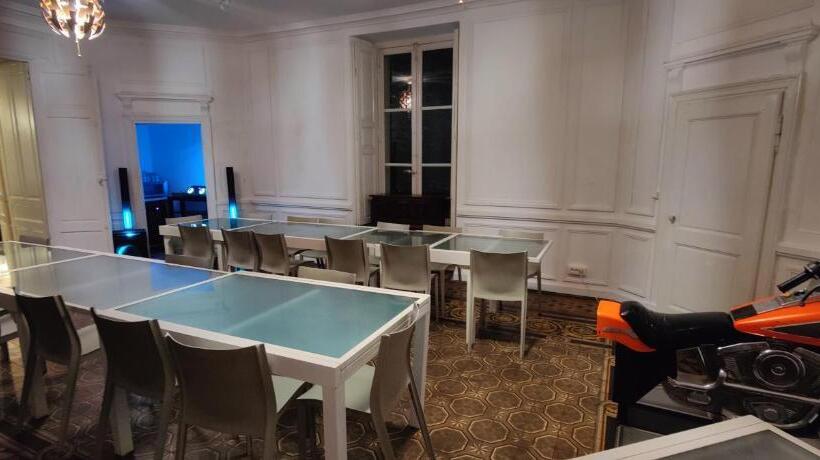 مبيت وإفطار Château De Seurre   No Boring People Please   O6 Io 66 95 83