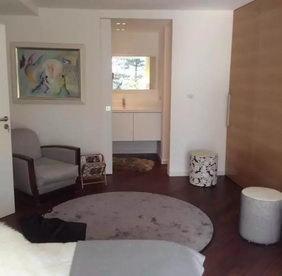 ベッドアンドブレックファースト La Villa Haute Corniche