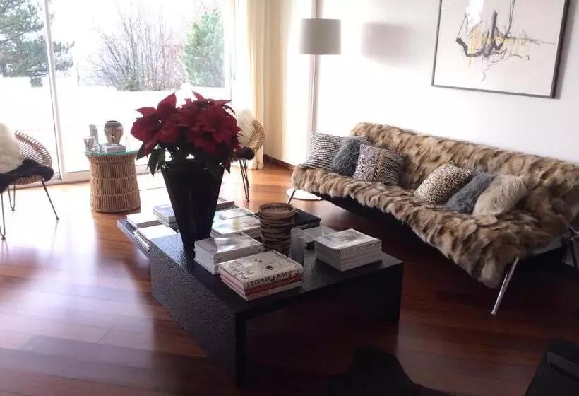 ベッドアンドブレックファースト La Villa Haute Corniche