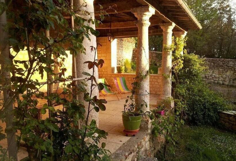 مبيت وإفطار Le Logis Du Peu Girard