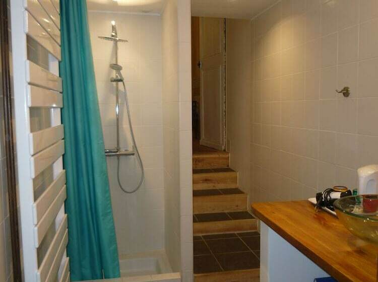 مبيت وإفطار Le Logis Du Peu Girard