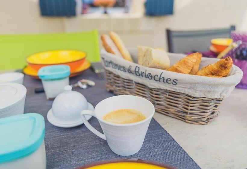 ベッドアンドブレックファースト Maison Sadina