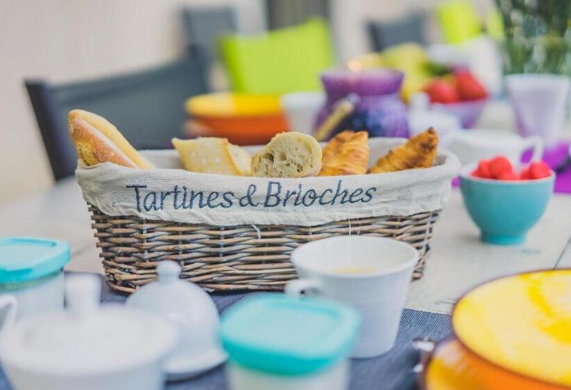 ベッドアンドブレックファースト Maison Sadina