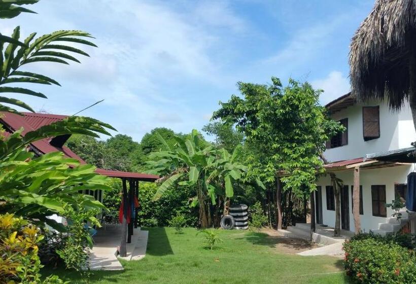 Hostal La Media Luna Palomino