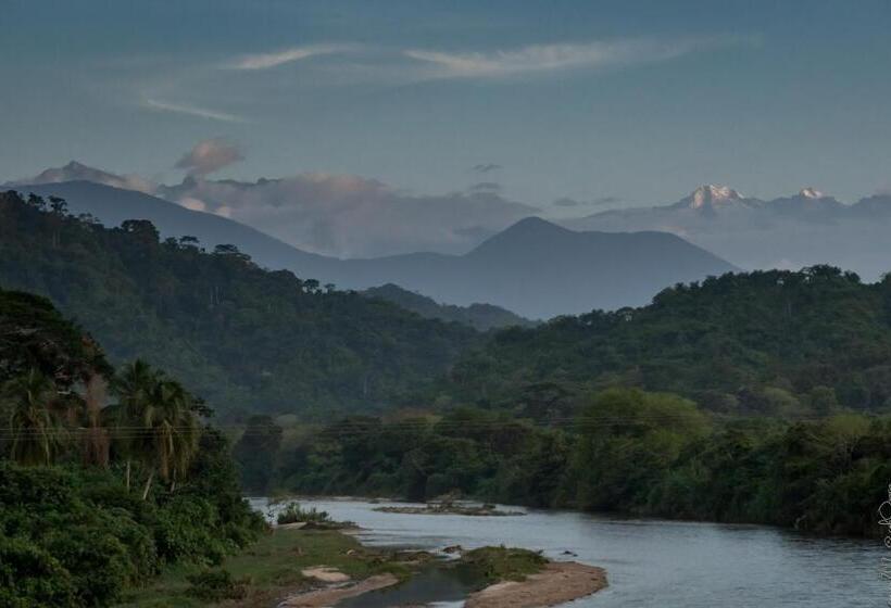 Hostal La Media Luna Palomino