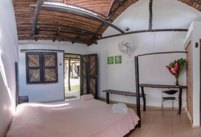 Hostal La Media Luna Palomino