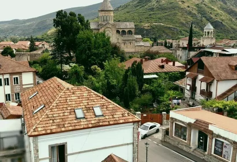 هتل Aragvi