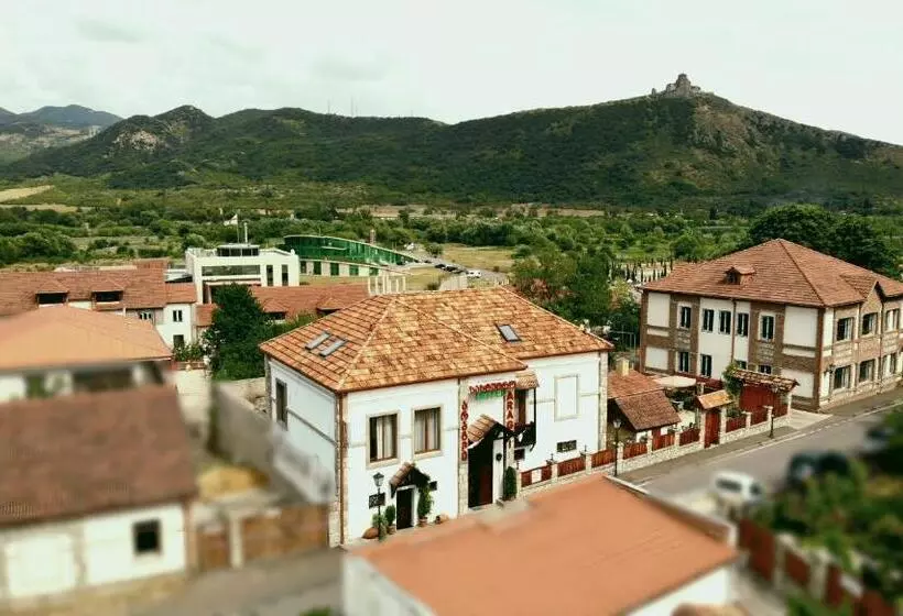 هتل Aragvi