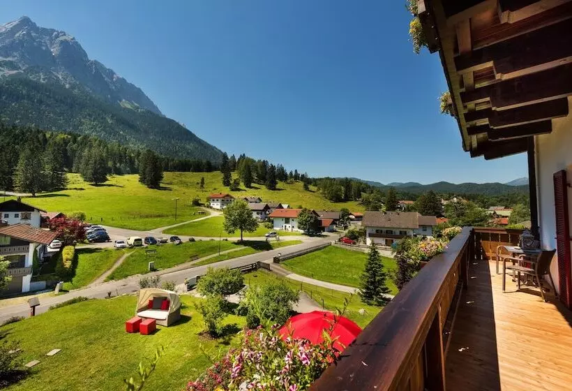 Hotelli Bayern Resort